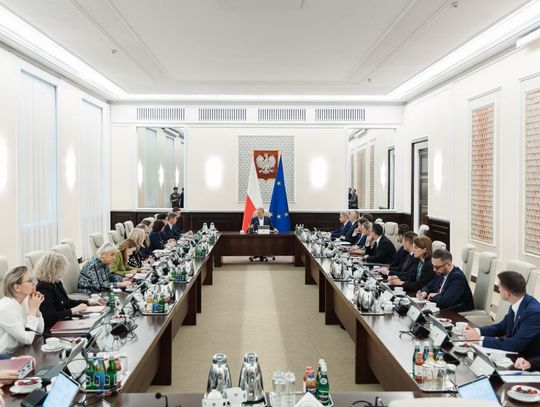 Rekonstrukcja rządu. Nieoficjalnie: osiem ministerstw mniej