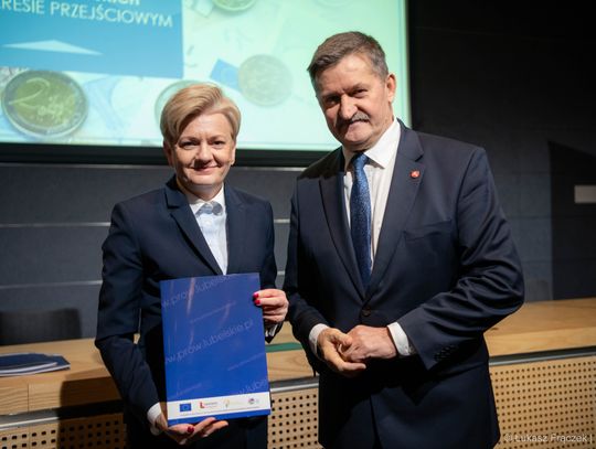 Gmina Krasnystaw. Mieszkańcy Małochwieja Dużego zaczekają na remont drogi. Wiemy dlaczego...