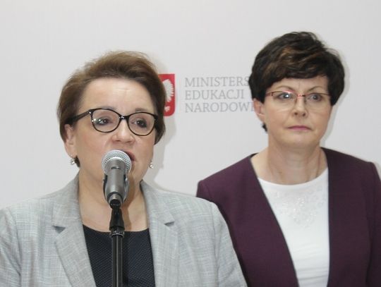 Rewolucja płacowa i edukacyjna | Super Tydzień