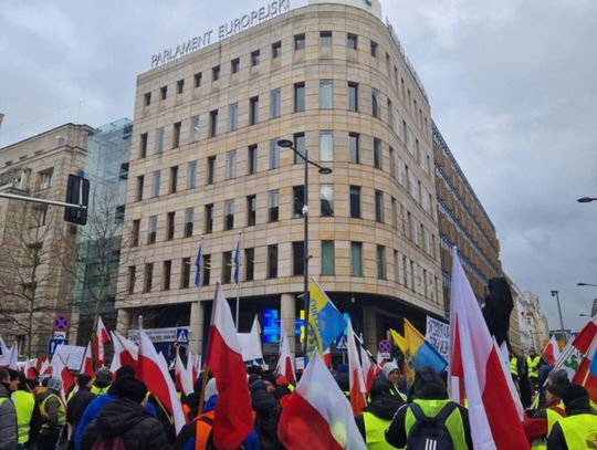 Rolnicy nie owijają w bawełnę. Piotr Kisiel: Działania rządu to "pudrowanie trupa"