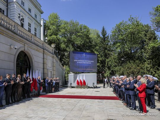 Samorządowcy z Lubelskiego odznaczeni przez prezydenta. Wśród nich marszałek, burmistrz Włodawy i sekretarz Chełma