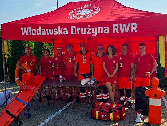 Sezon nad Jeziorem Białym bez tragedii. Nietypowe interwencje: pogryzienie przez papugę, kąpiel z mydłem i szamponem