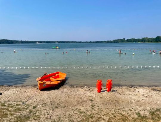 Skuteczna akcja ratunkowa nad Jeziorem Białym. Pielęgniarka wyciągnęła z wody tonącego mężczyznę