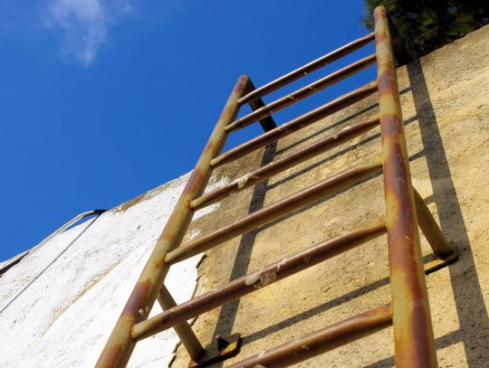 Śmiertelny upadek z drabiny