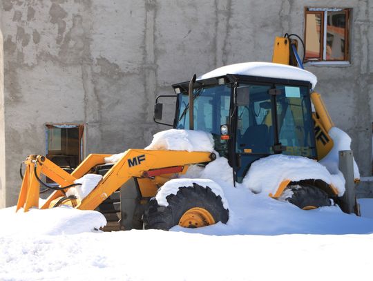 Śnieżny problem w Izbicy. Mieszkaniec się skarży, burmistrz tłumaczy