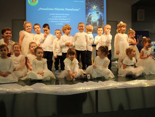 Spotkanie jasełkowe Przedszkola Miejskiego nr 13 w Chełmskiej Bibliotece Publicznej Spotkanie jasełkowe Przedszkola Miejskiego nr 13 w Chełmskiej Bibliotece Publicznej