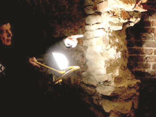 Sprawdź, co kryją krypty