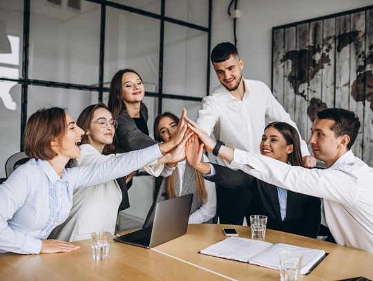 Wolne miejsca pracy pozostające w dyspozycji Powiatowego Urzędu Pracy w Chełmie (pokój 162, tel. 82 562 76 60, 82 562 76 37).