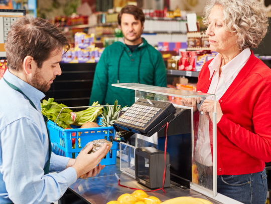 Sprzedawcy pod lupą kontrolerów. Mandaty poszły w miliony złotych