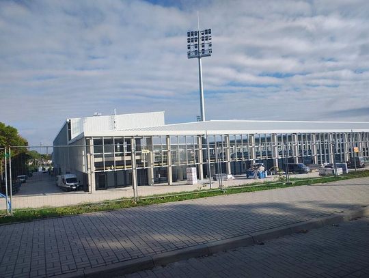 Stadion miejski pnie się w górę. Opóźnienia nieprzewidziane