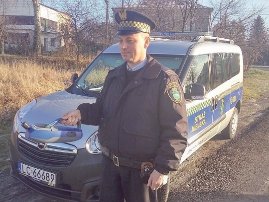 Straż Miejska kontroluje, czym palimy w piecach