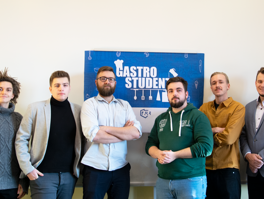 Studenci na pomoc gastronomii