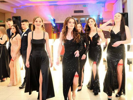 Studniówka 2025 - Zespół Szkół Ekonomicznych i Mundurowych w Chełmie [ZDJĘCIA + WIDEO]