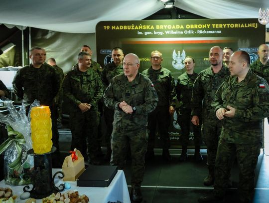 Świąteczna wizyta dowódcy WOT na granicy we Włodawie