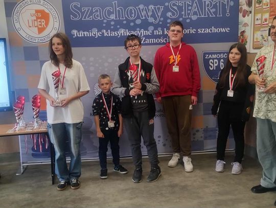 Szachiści MKS-u Agros Chełm coraz lepsi przy stołach