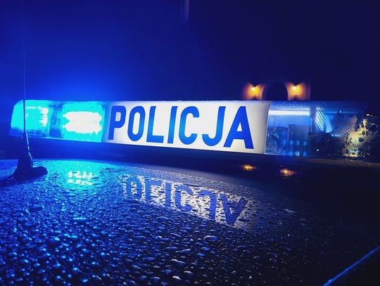 Kobieta raniła się nożem