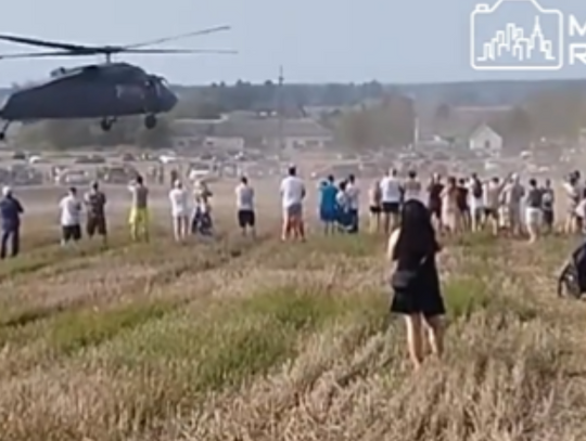 To cud, że helikopter nie spadł na ludzi. Piknik po lupą policji [WIDEO]