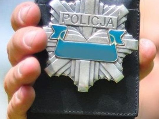 To dopiero pech! Brawurowo wyprzedził samochód... policjanta