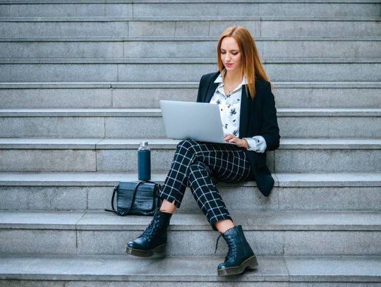 Torebka na spotkanie biznesowe – czym powinna się charakteryzować? 5 propozycji