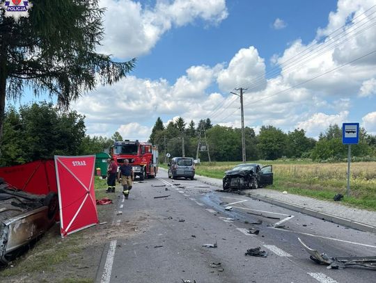 Tragiczny wypadek. Na miejscu zginęła kobieta kierująca citroenem [ZDJĘCIA]