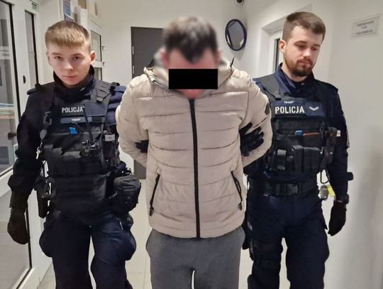 Zginął 46-letni motorowerzysta. Sprawca uciekł z miejsca wypadku. Był pod wpływem alkoholu [FILM]