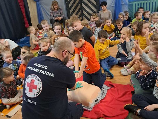 Włodawa. Uczą najmłodszych udzielania pierwszej pomocy