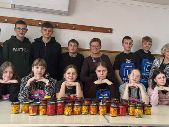 Uczniowie z Uhruska na tropie dawnych receptur. Kulinarne warsztaty w szkole [ZDJĘCIA]