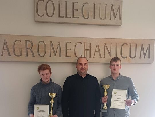 17 kwietnia, w murach Uniwersytetu Przyrodniczego w Lublinie, przeprowadzono kolejne już, okręgowe eliminacje do XLIX Olimpiady Wiedzy i Umiejętności Rolniczych. Reprezentanci okszowskiej placówki – Julian Suprun oraz Przemysław Dąbrowski - nie dali szans rywalom.