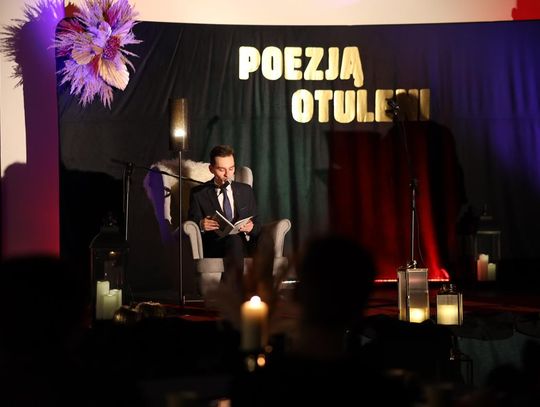 21 listopada w Centrum Kultury w Leśniowicach odbyło się wydarzenie kulturalne pod nazwą "Poezją Otuleni".