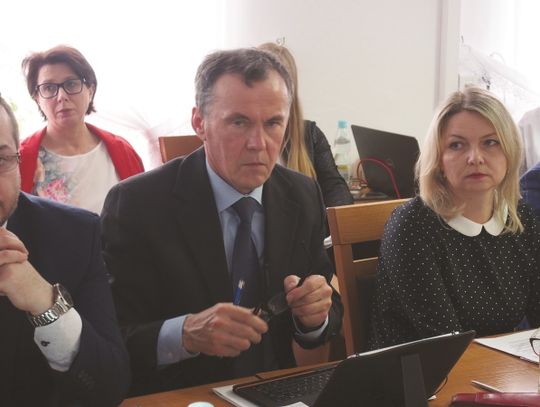 Urzędnikom pośredniaka grozi bezrobocie | Super Tydzień