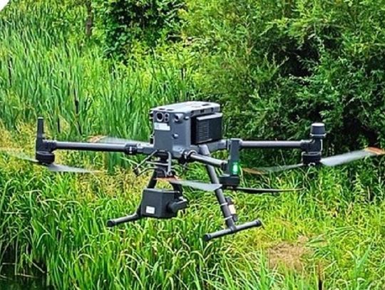 Uwaga mieszkańcy gminy Żółkiewka! Pilny komunikat Wód Polskich dotyczący dronów