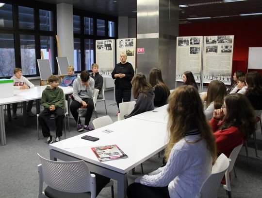 W Chełmie przeżyli Powstanie Warszawskie. Młodzież rozwiązywała szyfry w bibliotecznym escape roomie