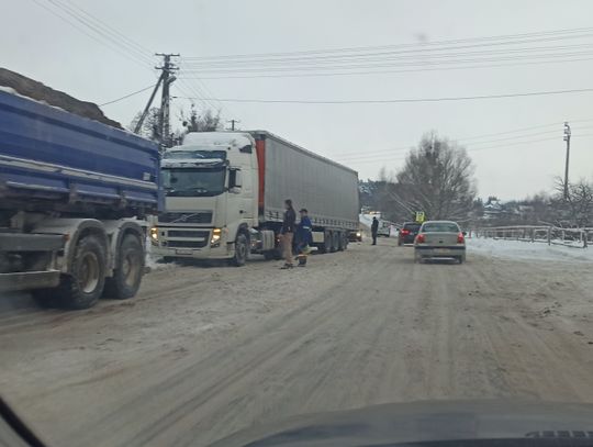 Ważne dla kierowców! W Siennicy Nadolnej ruch wahadłowy.