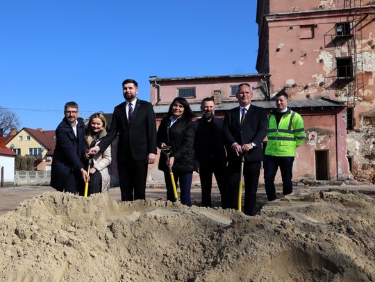 Wbili pierwszą łopatę pod rewitalizację Młyna Michalenki. Powstanie nowe centrum kultury w Chełmie [ZDJĘCIA]