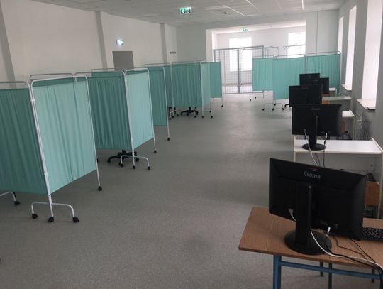 Więcej szczepień, mniej zakażonych