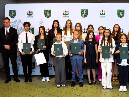 Włodawa inwestuje w młode talentów. Stypendia burmistrza dla najzdolniejszych [ZDJĘCIA]