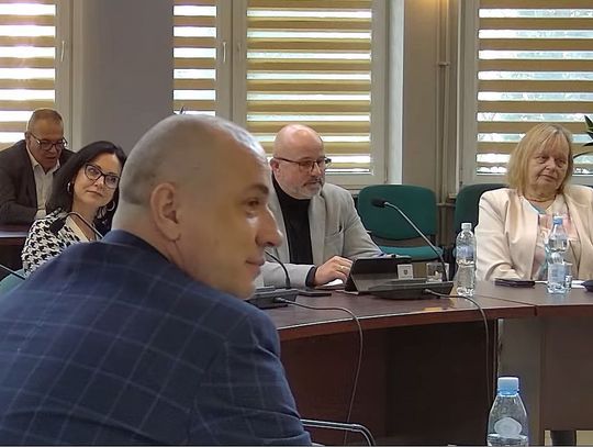 Włodawski flesz samorządowy. W skrócie z ostatniej sesji rady miejskiej kadr z sesji rady miejskiej we włodawie