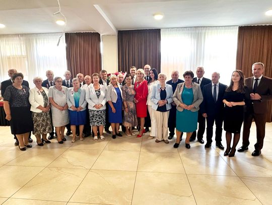 Wyjątkowy jubileusz w gminie Leśniowice. Dziewięć par świętowało Złote Gody [GALERIA ZDJĘĆ]