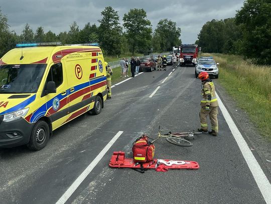 Wypadek na trasie Łęczna-Włodawa. Potrąconego rowerzystę zabrał śmigłowiec LPR