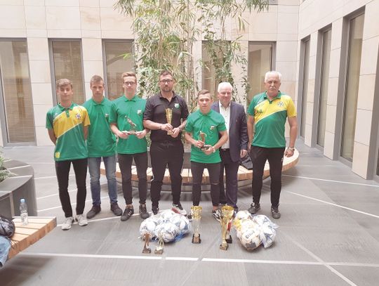 Wyróżnienia dla Chełmianki i Niedźwiadka