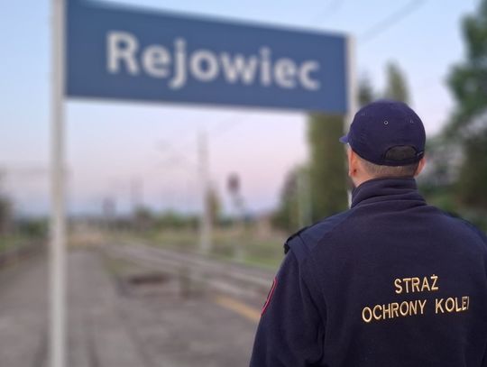 Wyziębiony 77-latek uwięziony w bagnie. Uratowali go funkcjonariusze SOK z Chełma