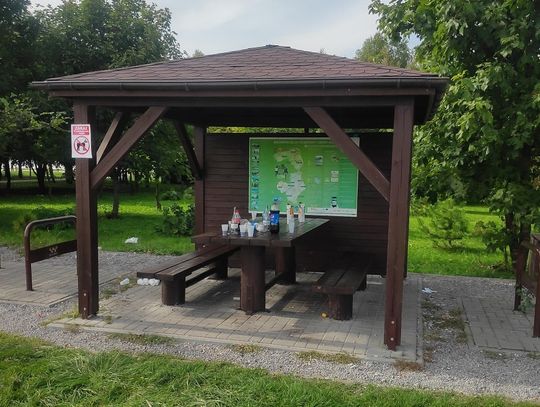 Zabrakło kultury, by posprzątać