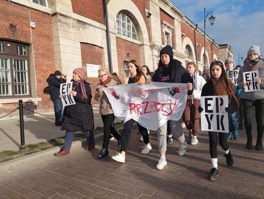 Marsz po zabójstwie 16-letniego Eryka. Matka: Eryk nigdy nikomu krzywdy nie zrobił