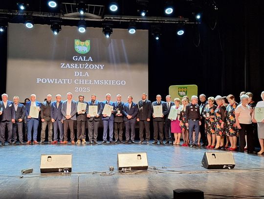 Zasłużeni dla Powiatu Chełmskiego wyróżnieni na uroczystej gali [GALERIA ZDJĘĆ]
