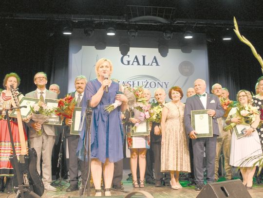 Zasłużyli się dla powiatu