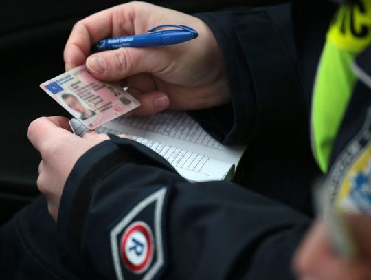 Zatrzymywanie prawa jazdy za przekroczenie prędkości jest niekonstytucyjne