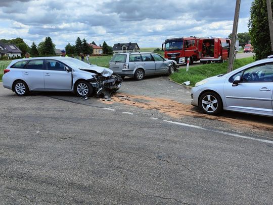 Zderzenie dwóch pojazdów w Fajsławicach. Ruch odbywa się wahadłowo!