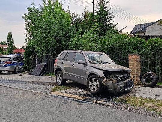 Zderzenie osobówki z radiowozem. 4 osoby trafiły do szpitala