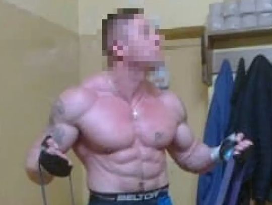 Zdjęcia z celi na Facebooku | Super Tydzień