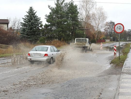 Źle wróży jazda po kałuży